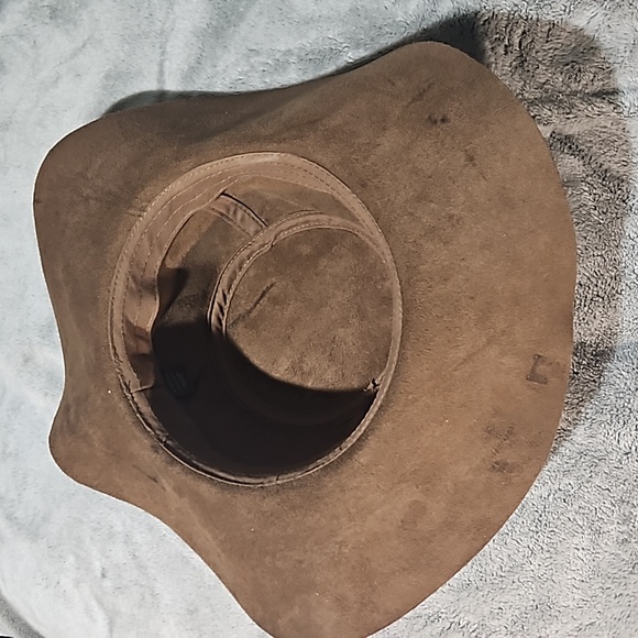 Winter/Fall floppy hat - Picture 5 of 10